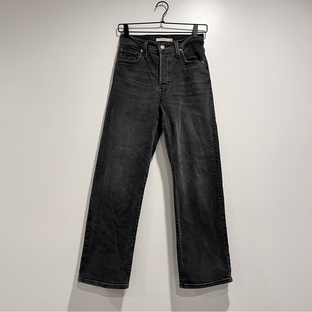 Levi’s Ribcage Straight Distressed Black Button Up Jeans Women’s Size 26